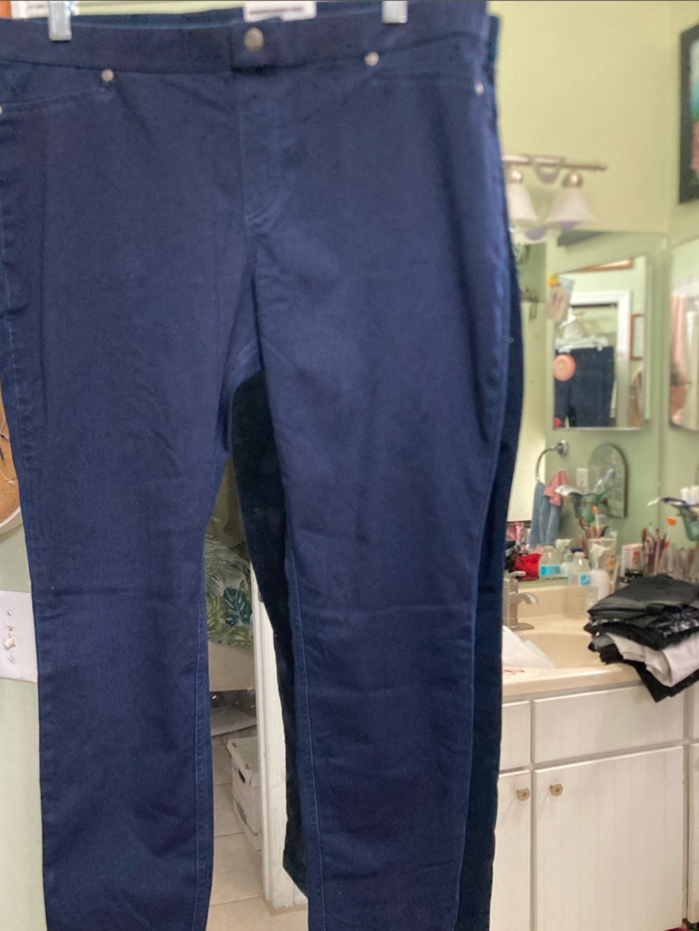 HUE women’s Navy Chinos Slim Fit